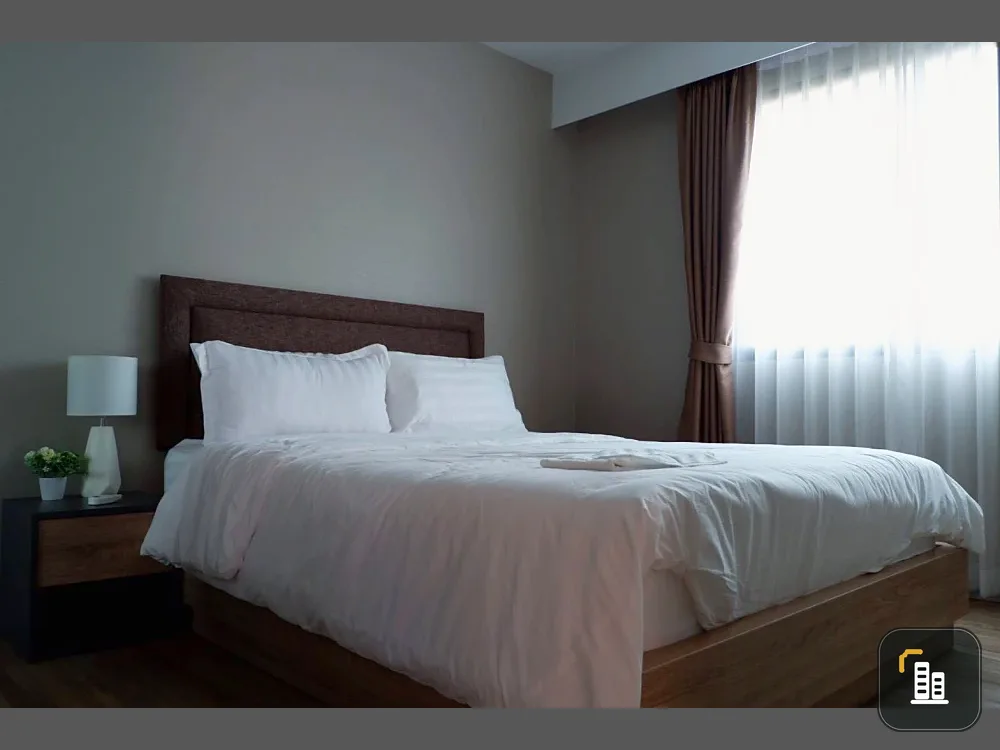 For sale: Blossom Condo @ Sathorn-Charoenrat, 60 sq m, spacious room, fully furnished.