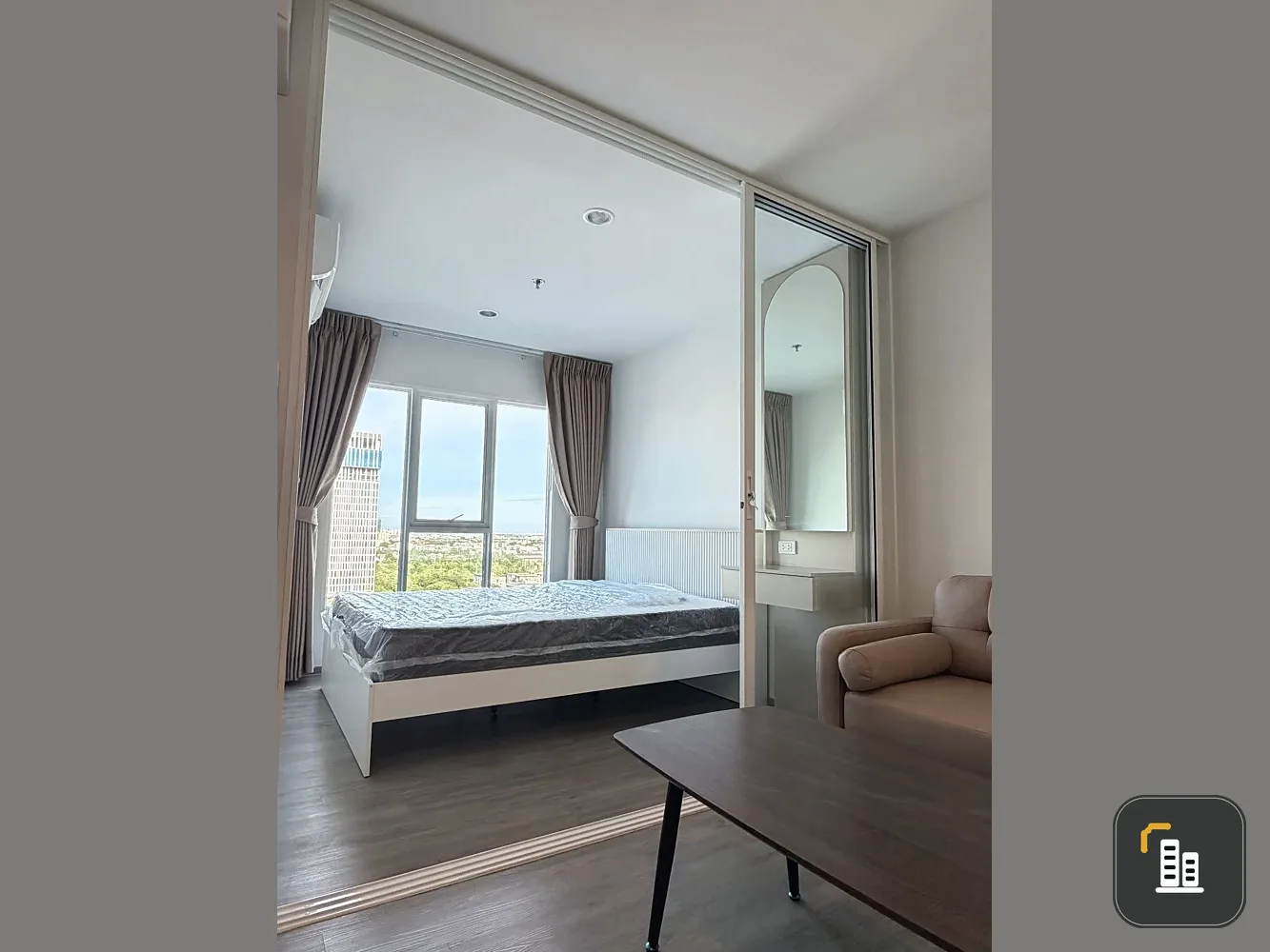 For rent: Regent Home Bangna. A lovely room, fully furnished with appliances. Book now!