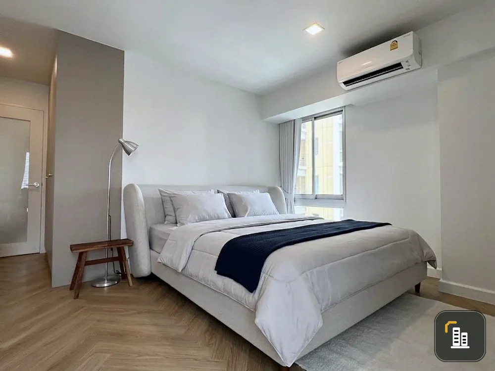 My Resort Bangkok condo for rent. Beautifully decorated and cozy with premium imported furniture. Book now!