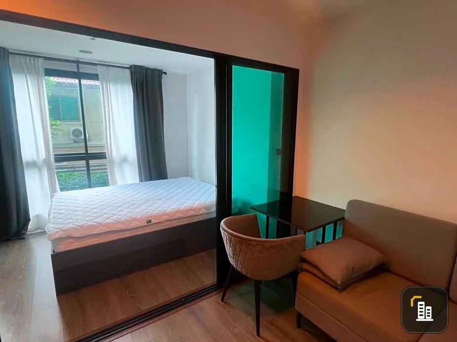 Selling The Excel Ladprao-Sutthisan. The room is fully furnished; just bring your belongings and move in.