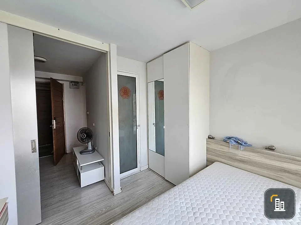 C Style Condo for sale! Fully furnished, just bring your belongings and move in! Book now before it's too late!!!