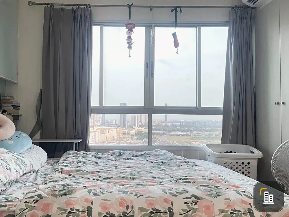 Selling a great condo at Lumpini Park Rattanathibet - Ngamwongwan. Fully furnished and equipped with appliances. Book now!