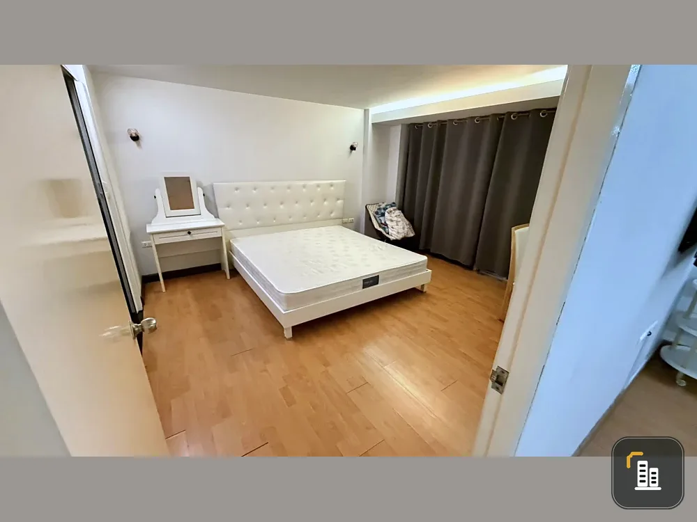 For sale/rent: Family Park Ladprao 48. Very spacious room, comfortable living, just bring your suitcase!