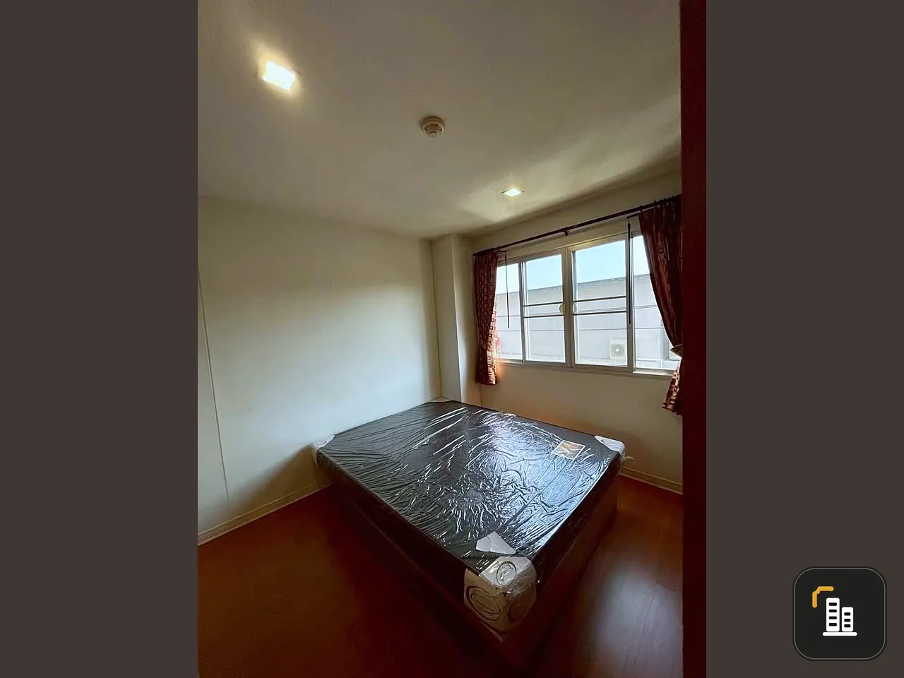For rent: Lumpini Condotown Bodindecha-Ramkhamhaeng. Spacious and comfortable room with full furnishings. Book now!