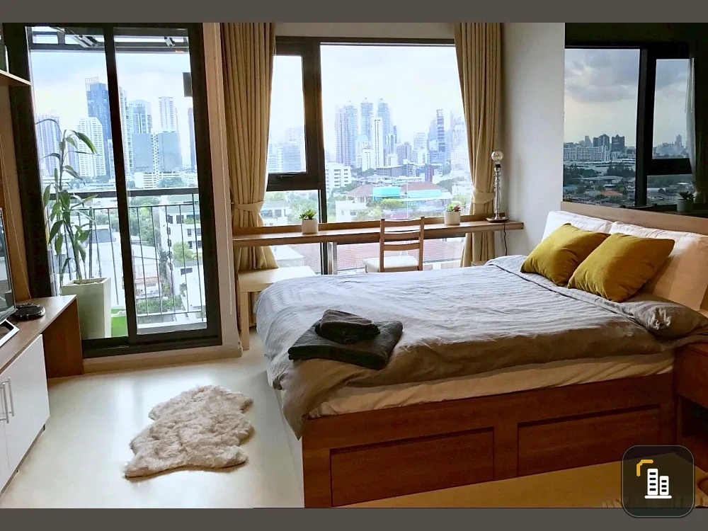 For rent: Rhythm Sukhumvit 36-38. Nice unit, fully furnished. Book now!