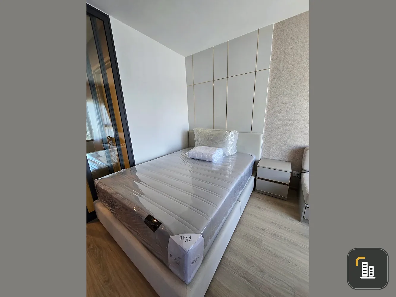 For Rent: Life Rama 4 - Asoke, High Floor, City View, Fully Furnished. Book now! Don't miss out!