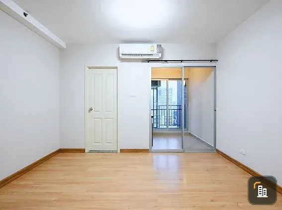 Selling a Supalai Veranda Ratchavipha-Prachachuen condo, unfurnished but with ample usable space. Amazing price! Buy now!