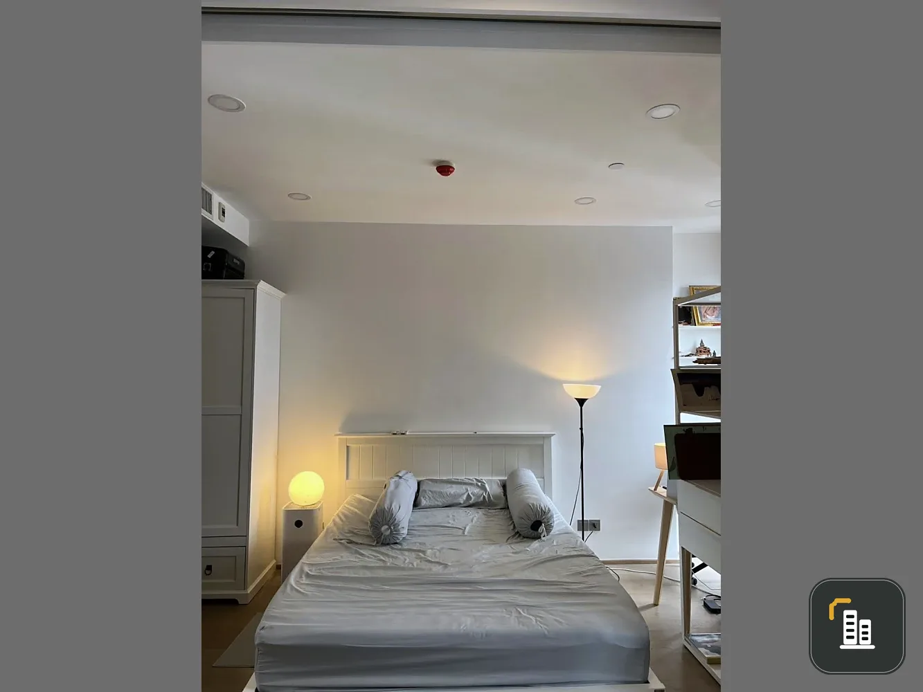 Selling Ashton Chula - Silom condo, very high floor, overlooking Icon Siam and offering stunning city views. Ready to move in immediately.