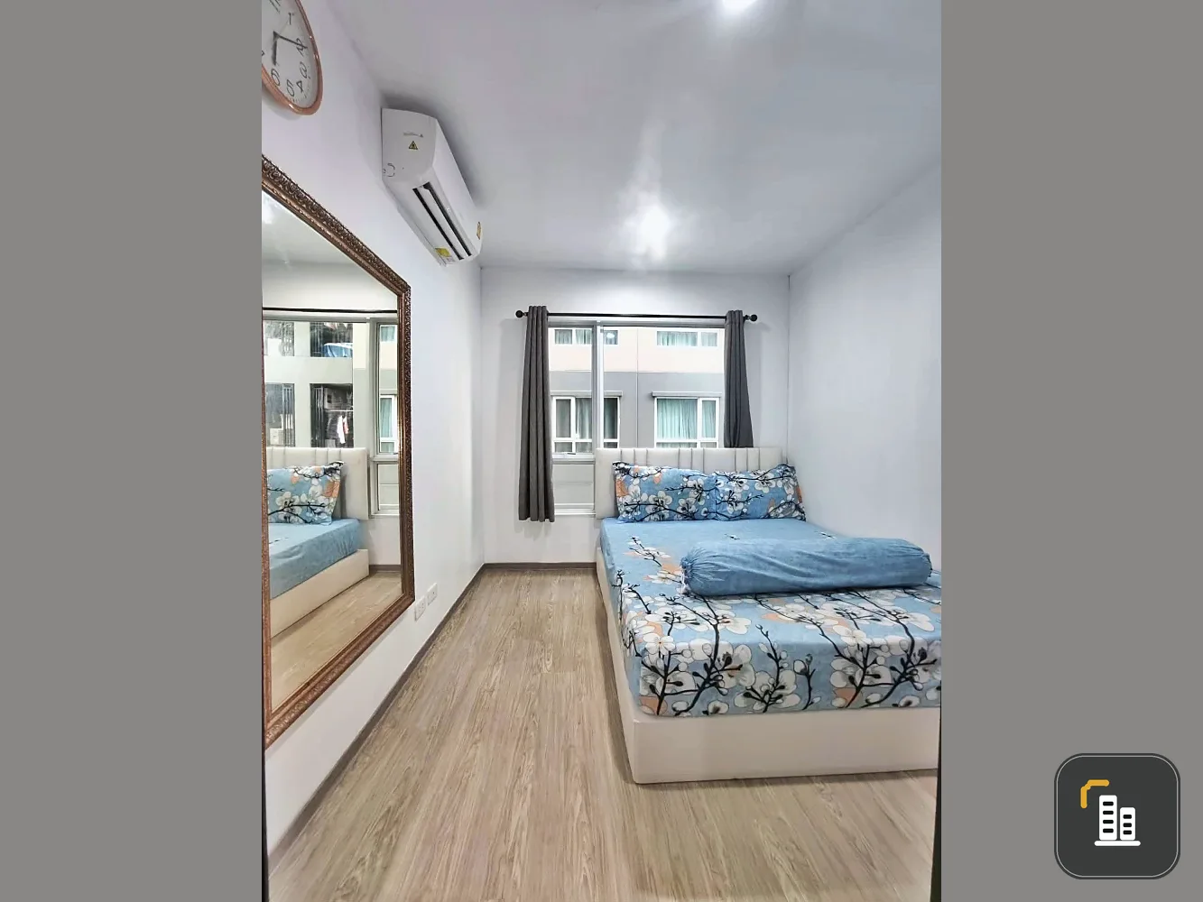 Selling Regent Home Sukhumvit 97/1, Building A, 3rd floor, corner unit. Clean room, fully furnished, ready to move in.