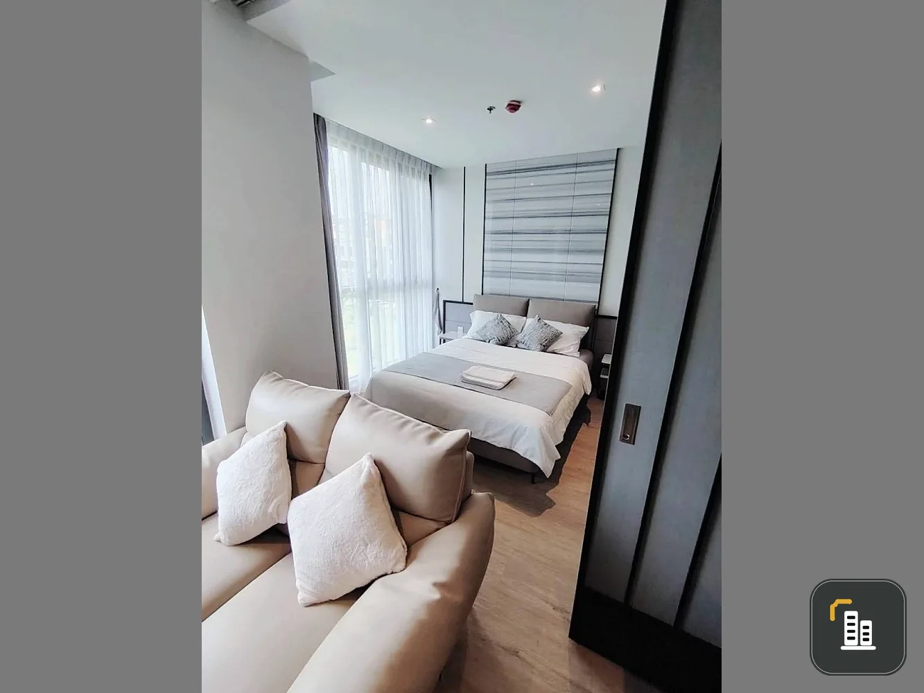 For rent or sale: Andromeda Pattaya, 4th floor, fully furnished with complete amenities, ready to move in.
