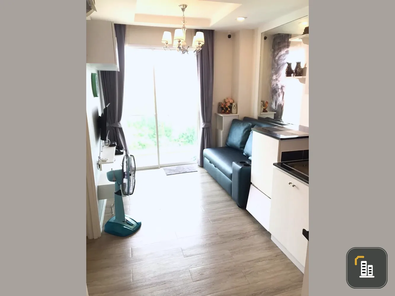 For rent: The Blu X Bangsaen. Beautifully decorated unit with high-quality built-in furniture. Prime location with convenient transportation. Book now
