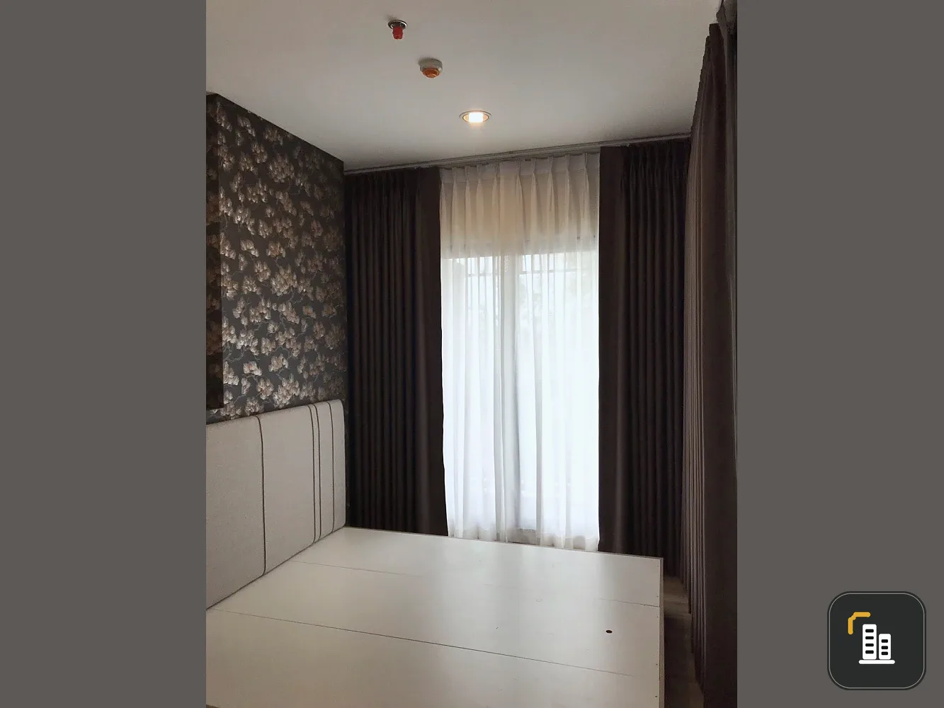 Selling Niche Mono Charoen Nakorn 1-bedroom, 1-bathroom unit in a prime location with complete amenities. Book now!