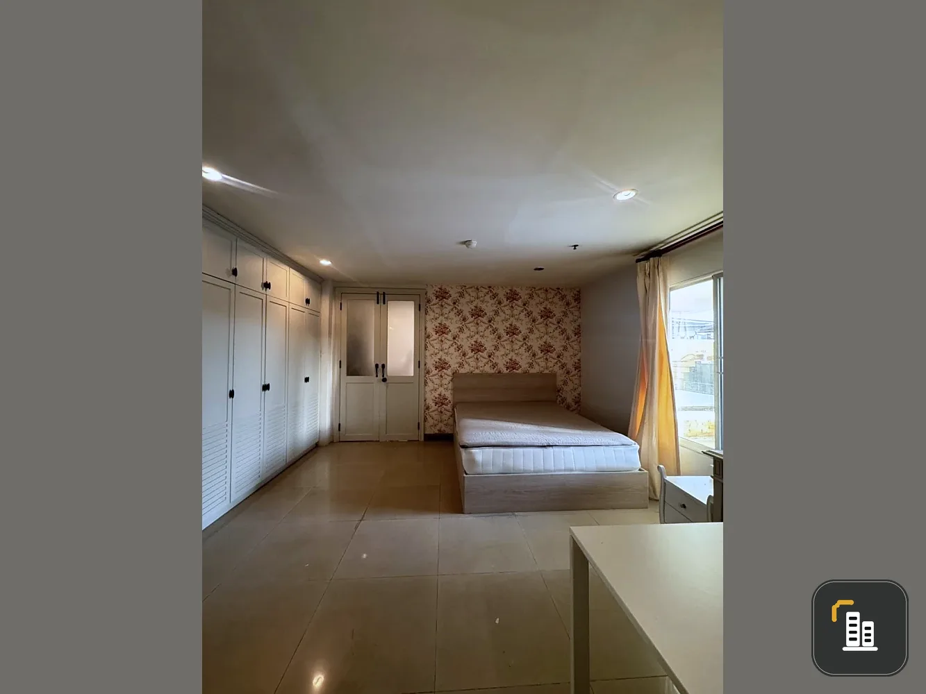 Selling Regent Home 5 Ratchada 19, 2 bedrooms, spacious living area, great location, complete amenities. Don't miss out!