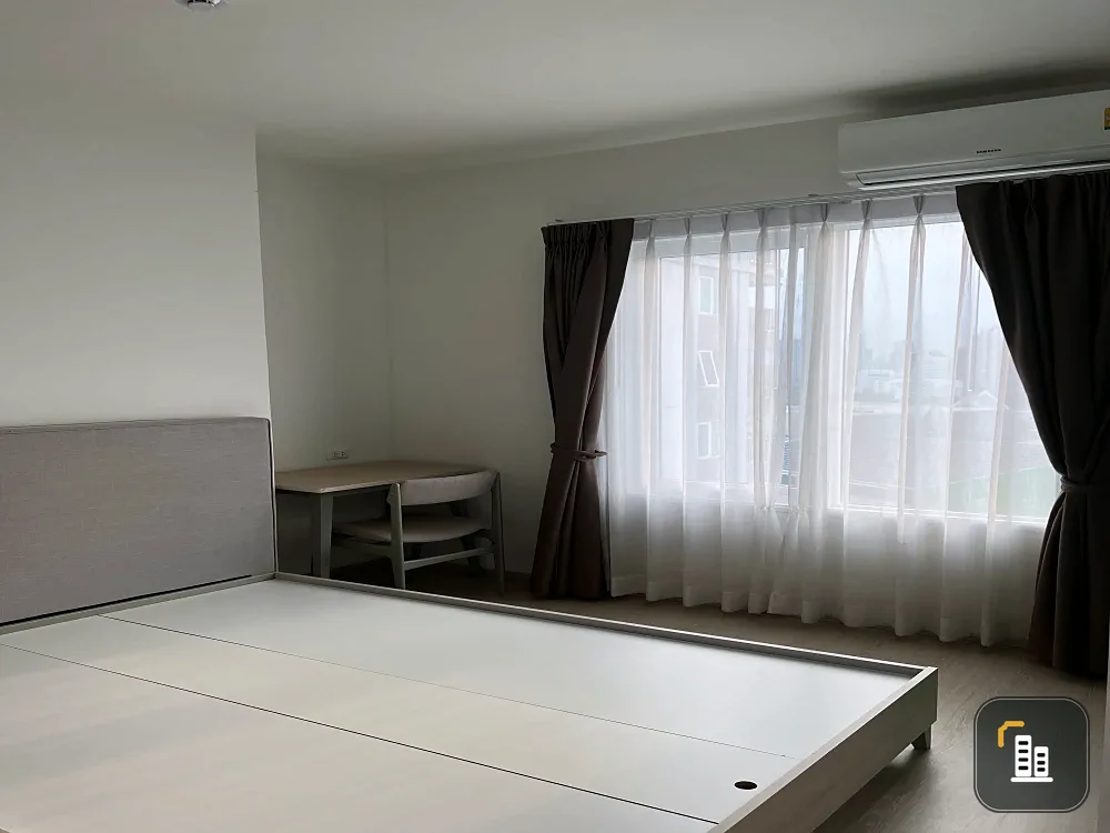 Condo for Rent: Chapter One Eco-Huai Khwang