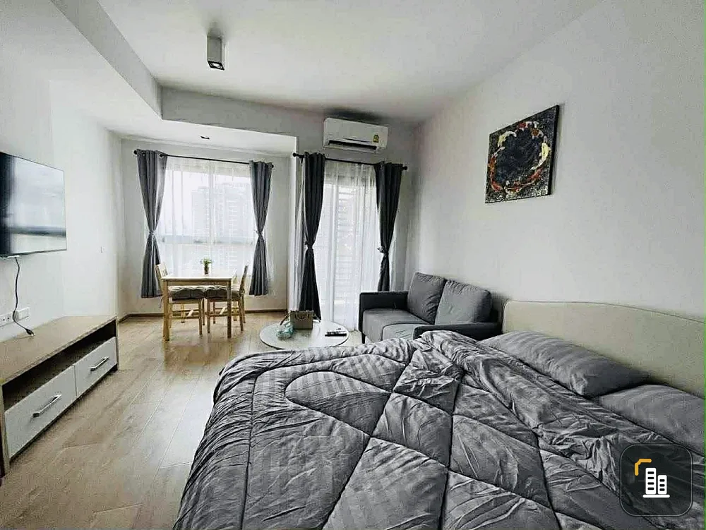 Selling IDEO RAMA 9–ASOKE studio unit. Great location, complete facilities, convenient transportation. You can't miss this opportunity!
