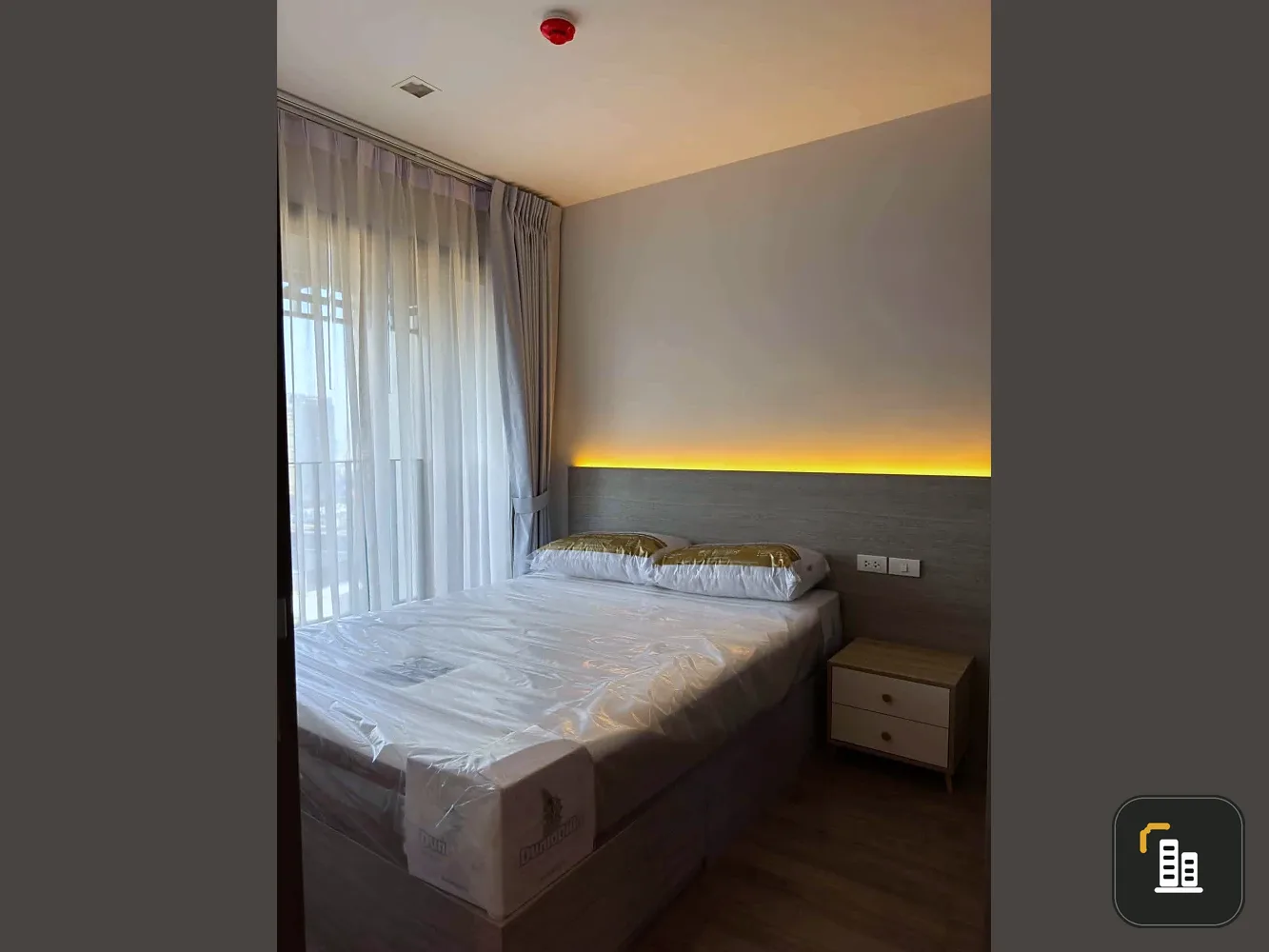 For rent: Life Ladprao Valley, high floor unit with amazing city views, fully furnished. Book now!