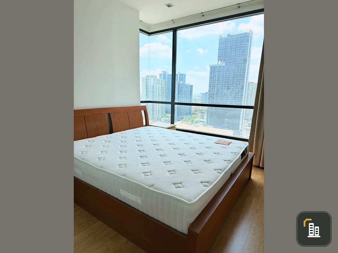 For rent: Q House Sukhumvit 79. Spacious and comfortable room, fully furnished. Book now!