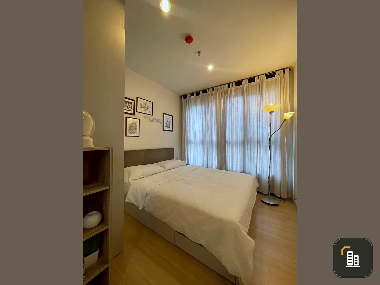 Urgent sale! The Base Chaengwattana, 18th floor, high floor with great view, fully furnished. Come and reserve yours now!