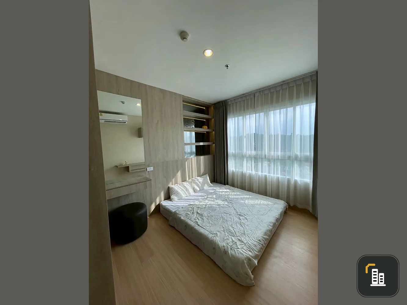 Condo for rent at Sea Hill. Ready to move in, fully furnished, great value. You definitely don't want to miss this!
