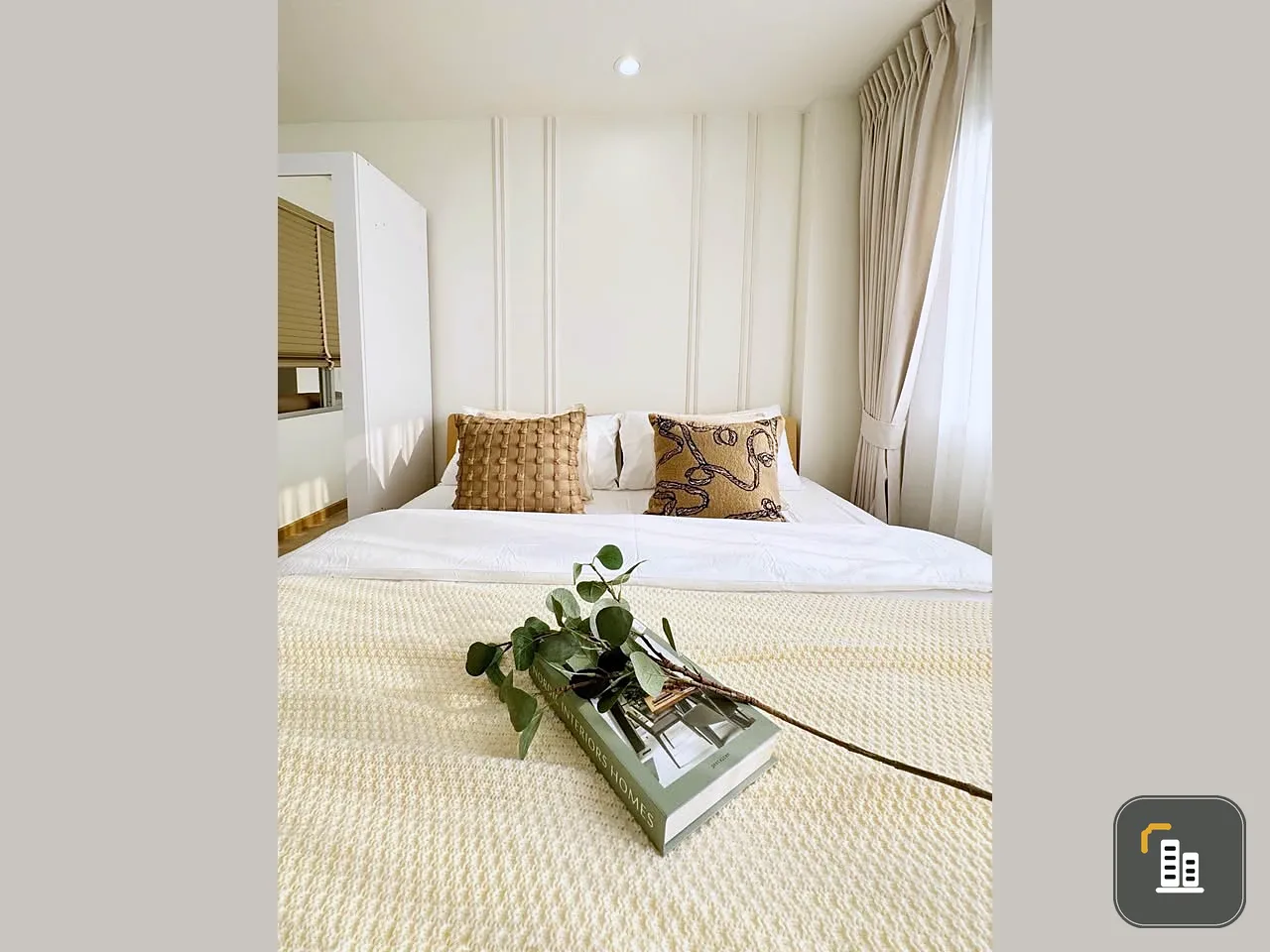 Selling Lumpini Condotown Bodindecha-Ramkhamhaeng. Ready to move in, fully furnished. Just bring your belongings and move right in! Don't miss out!!!
