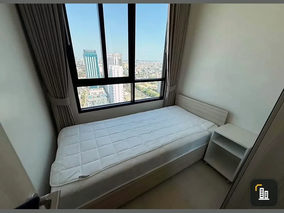 For rent: NUE Noble Ratchada-Ladprao, high floor unit, spacious and comfortable. Book now, don't miss out!!!