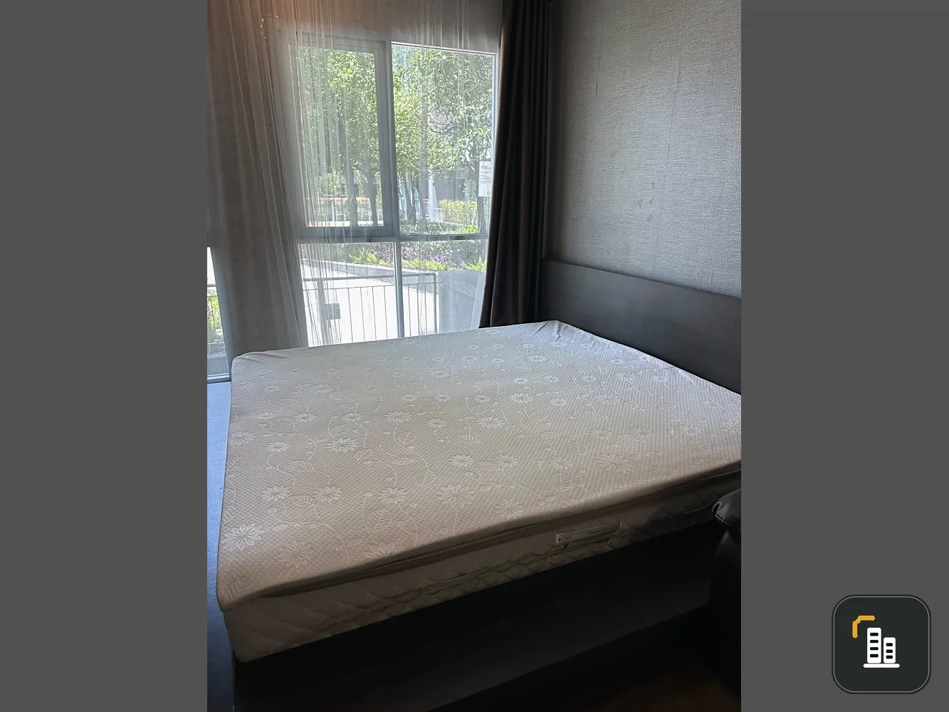Condo for rent at Lumpini Place Rama 3 Riverine. Spacious room with ample living space. Convenient and fully equipped. Book now!