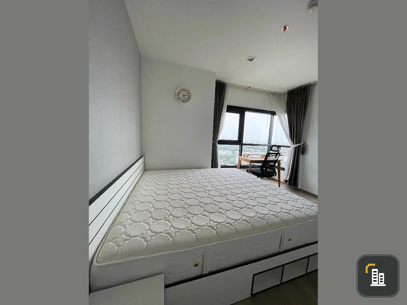 For rent: THE BASE Phetkasem, 25th floor, city and river views, fully furnished, ready to move in. Book now!