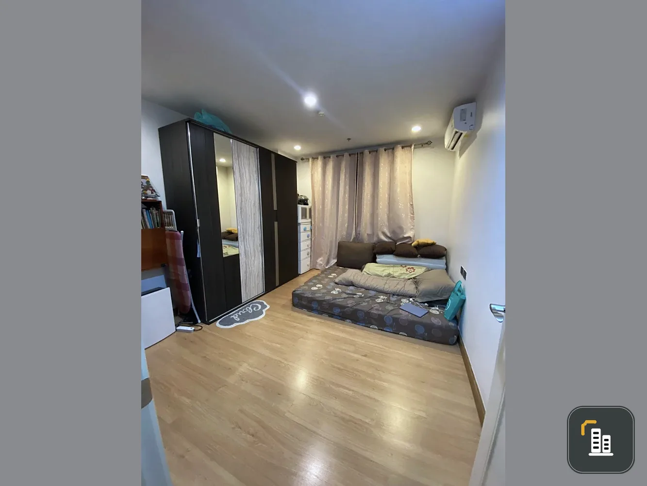 Selling Supalai Wellington II. Spacious unit with ample usable space. Excellent location and convenient transportation. Don't miss out!