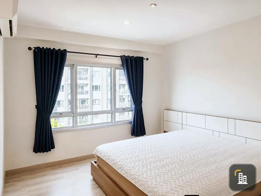 For rent: Manor Sanambinnam, 1 bedroom, spacious living area, great location, beautiful river view. Don't miss out!