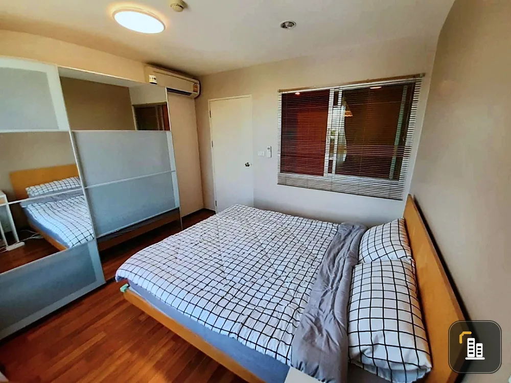 Selling a beautiful, ready-to-move-in condo at U Ratchayothin (Phahonyothin 32). It has an unobstructed view from the 8th floor, offering privacy and