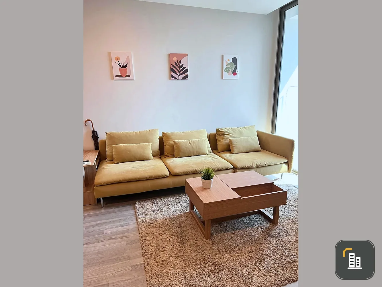 For rent: The Room BTS Wongwian Yai, 9th floor, corner unit with views from two sides (from 3 angles). Don't miss out!