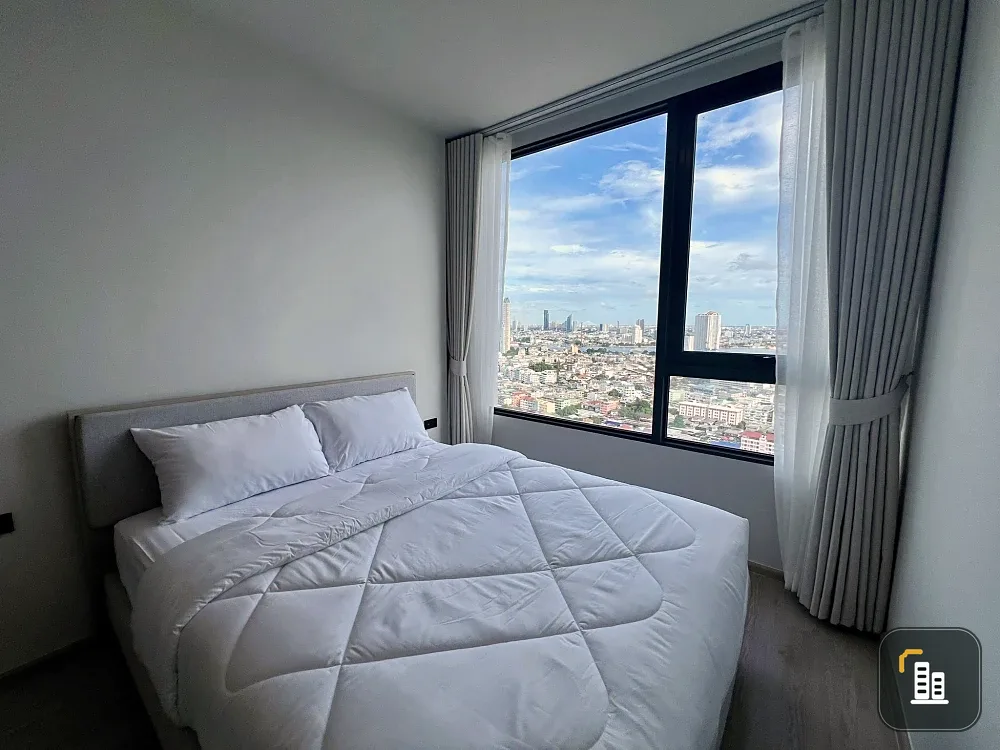 For rent: Reference Sathorn - Wongwianyai. Fully furnished apartment with complete furniture set. Don't miss this great opportunity!