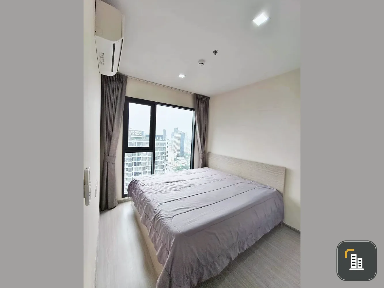 For Rent: Life Asoke Hype. Enjoy a spectacular panoramic city view from the 38th floor. Fully furnished—just bring your suitcase!