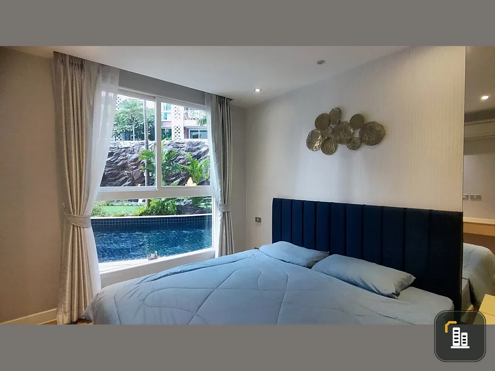 Room for rent at Grande Caribbean Resort Pattaya. Located on the 1st floor, with direct pool access. Fully furnished; just bring your suitcase and mov