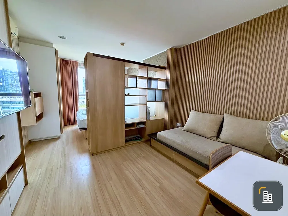 For sale: U Delight 2 Bangsue Station, 10th floor, North facing with pool view. Beautiful minimalist decor. Don't miss out!