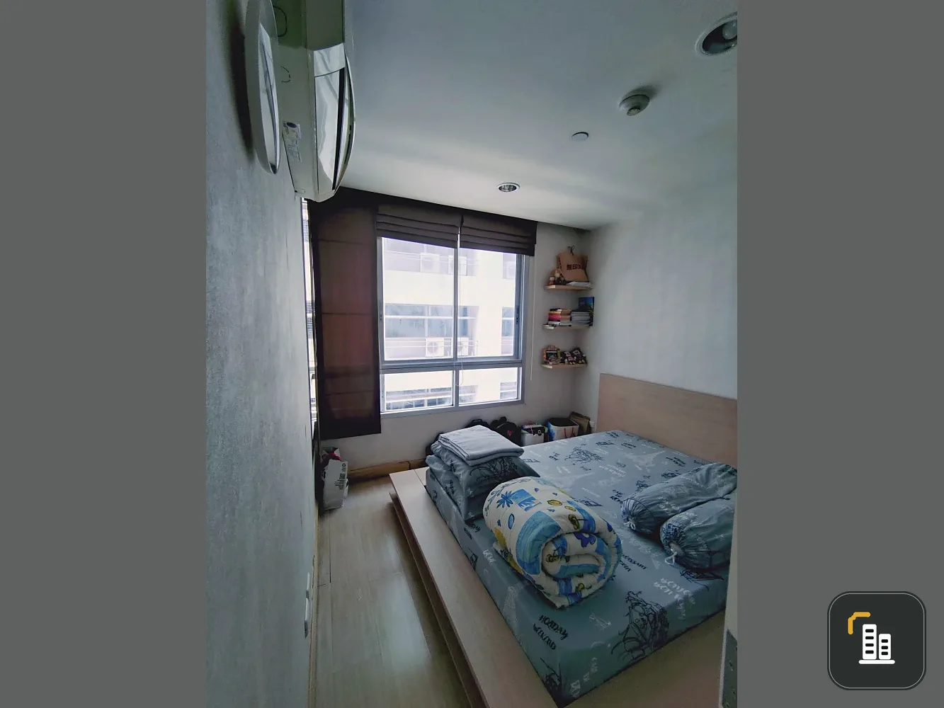 Condo for rent at The Station Sathorn-Bangrak. Spacious and comfortable unit with ample living space. Convenient and fully equipped. Book now!