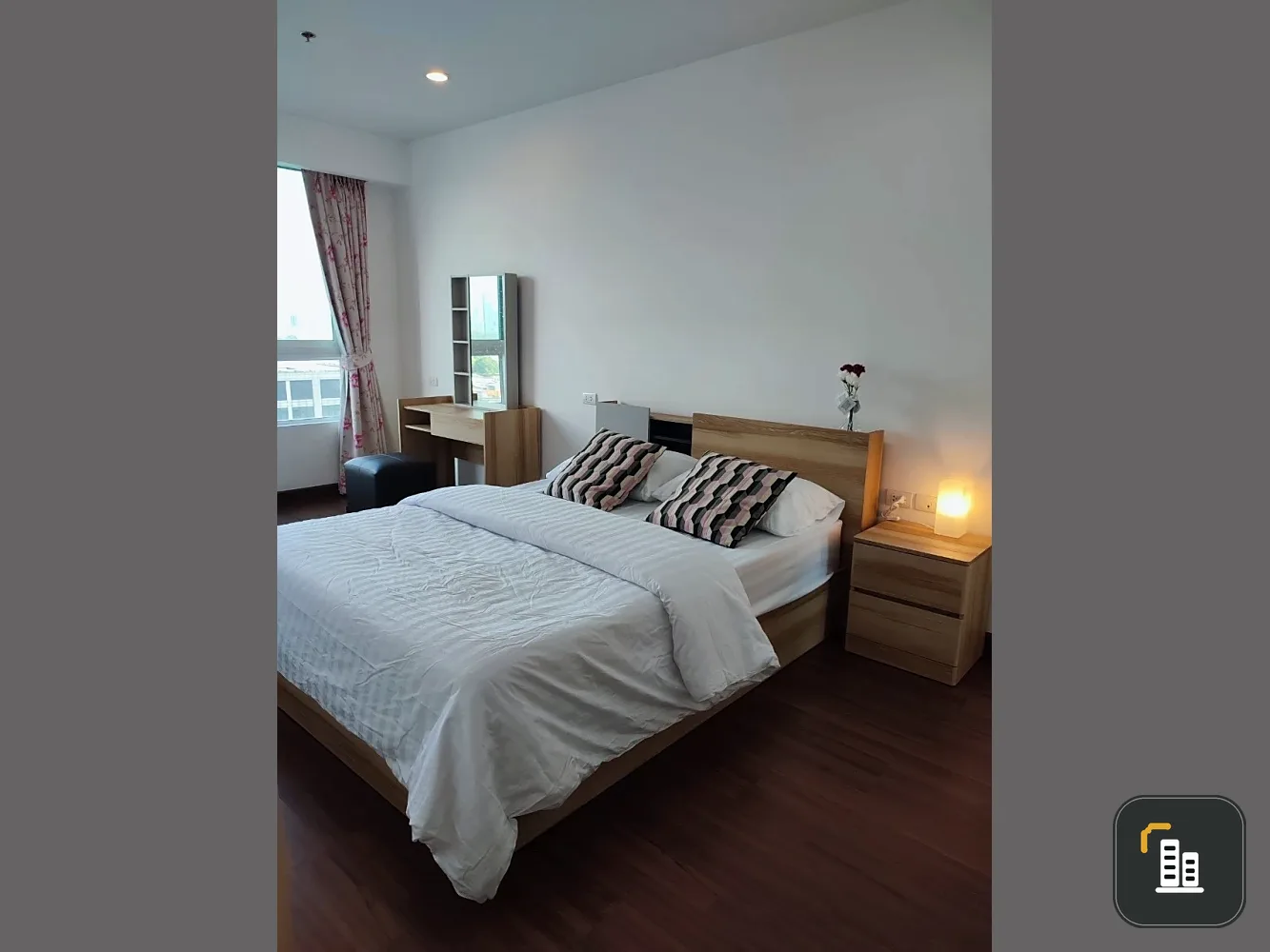 Expansive 60 sq.m. 1-BR Condo for Rent - 17th Floor with River & City Views Supalai Prima Riva