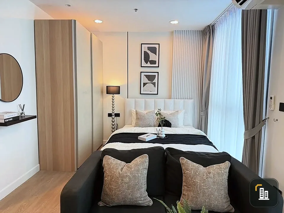 Selling Ideo Ratchada Huai Khwang studio apartment. Stunningly decorated, you absolutely have to book it!