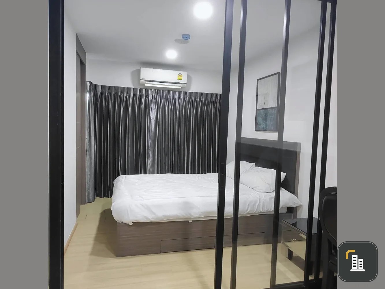 Selling VIIA 7 Bangna by Apasiri. A great-livable unit in a prime location, fully furnished with complete amenities. You can't miss this opportunity!