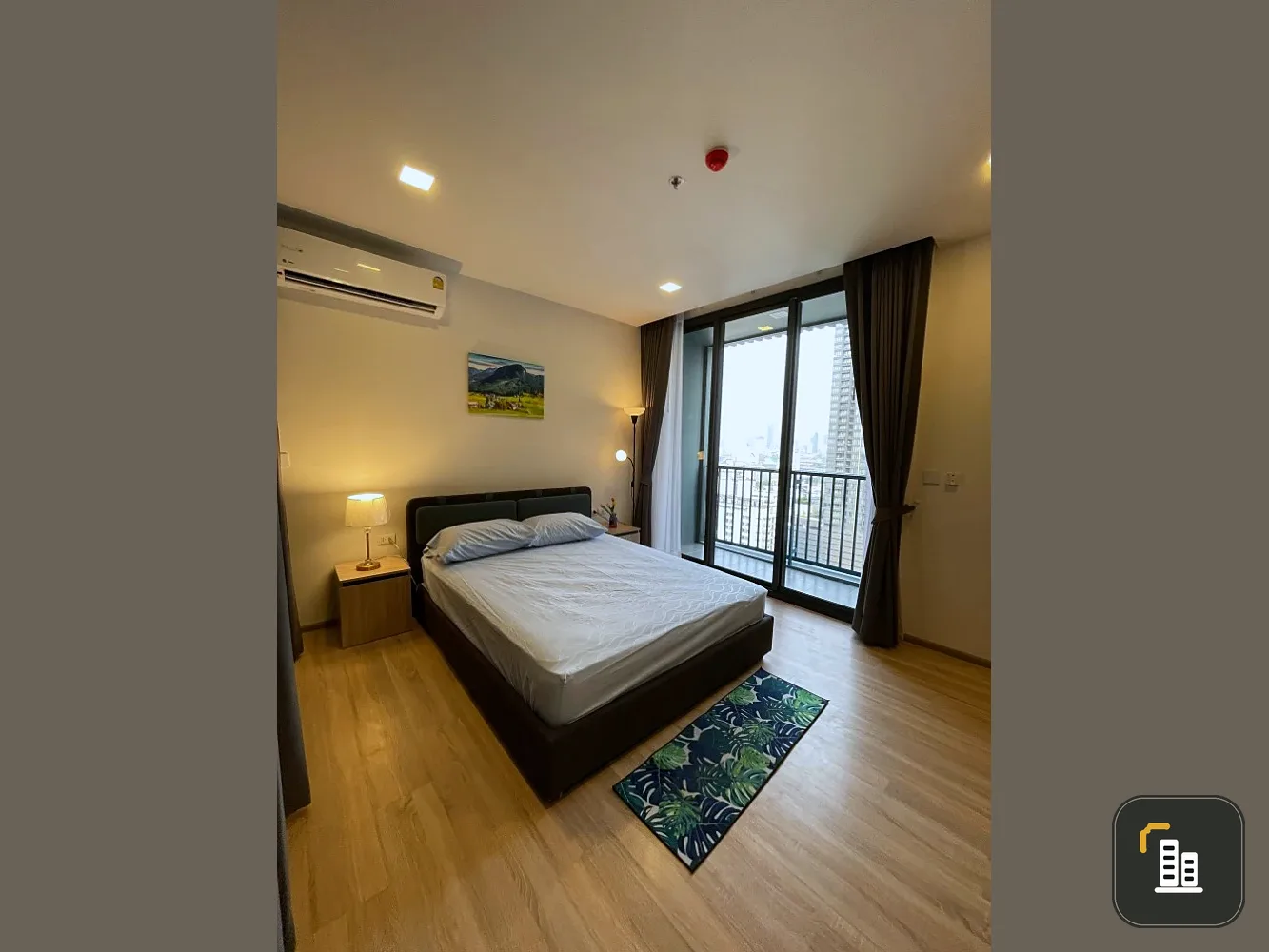 XT Phayathai condo for rent, 19th floor. Nice and fully furnished. Book now!