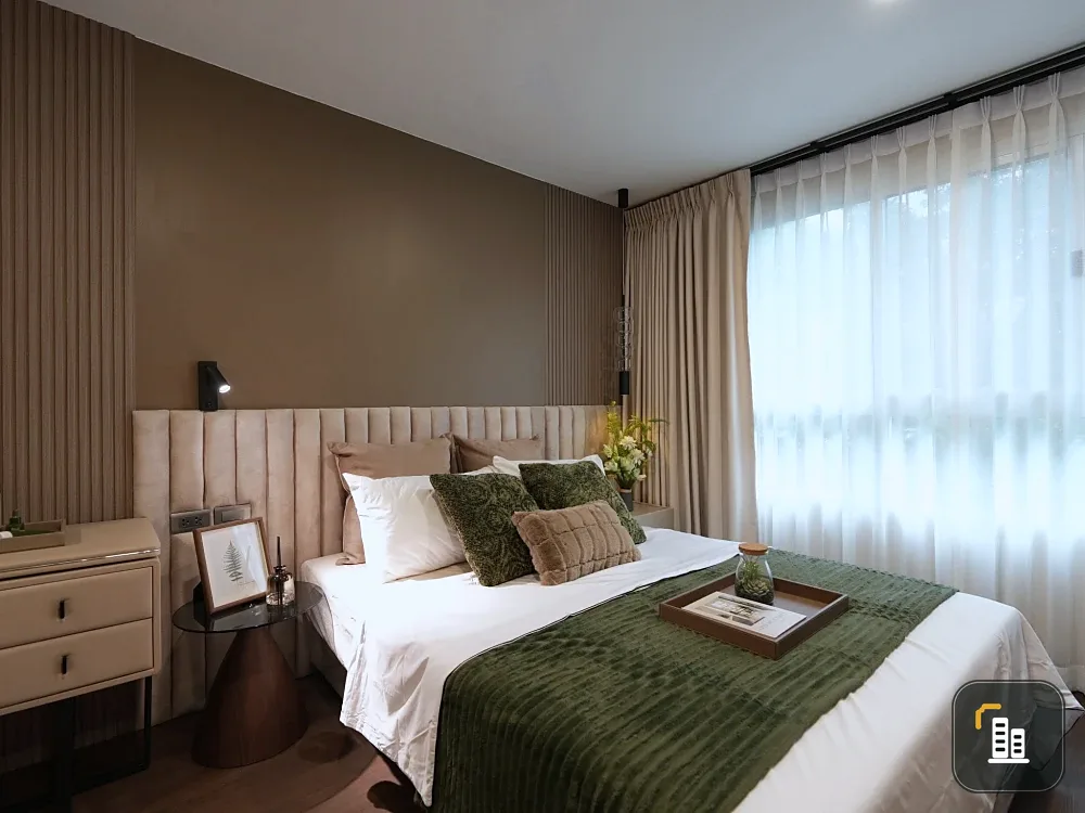 For sale: The Clover Thonglor. Includes free furniture worth over 500,000 baht. Stylish and well-decorated, a very comfortable place to live. Book now