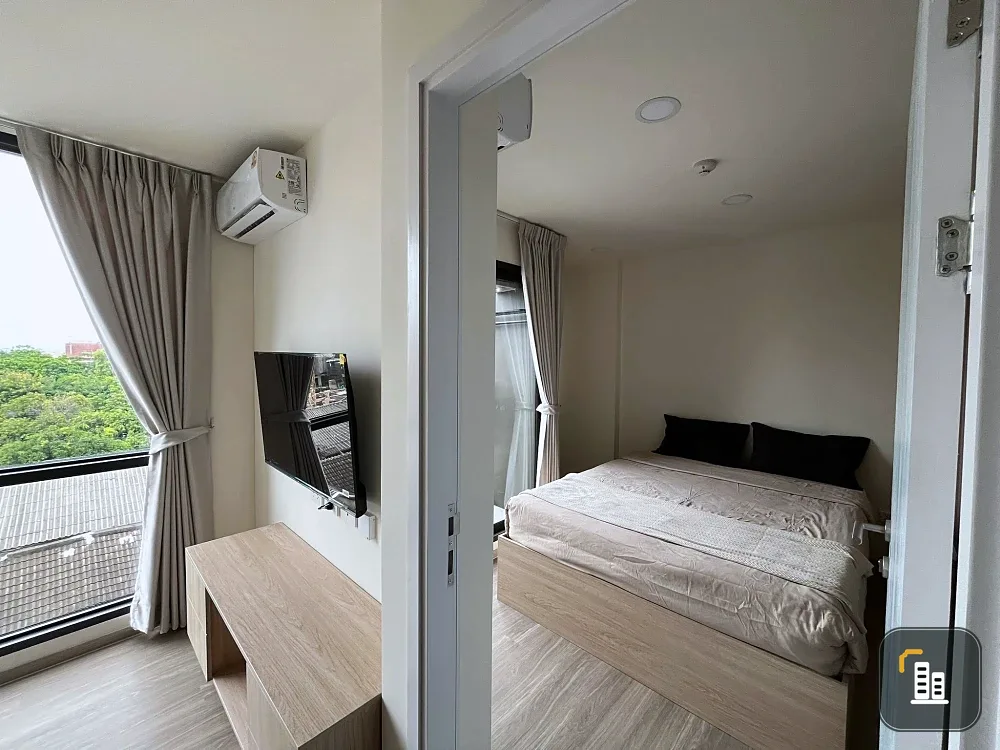 For rent: Beat Sukhumvit Building B, 6th floor, near the elevator. Morning sun, view of trees. Don't miss out!