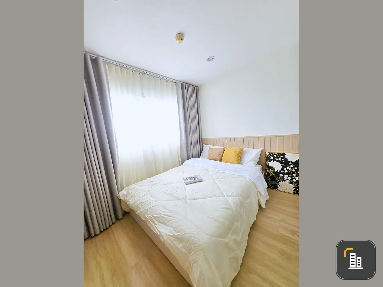For sale: Lumpini Condo Town NIDA-Seri Thai. Nicely decorated and stylish unit, very livable. Just bring your suitcase and move in!
