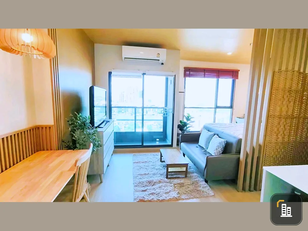 For rent: Lumpini Park Phahol 32. Japanese-style decorated room with tatami bed and ladder. Beautiful, unblocked view. Book now!