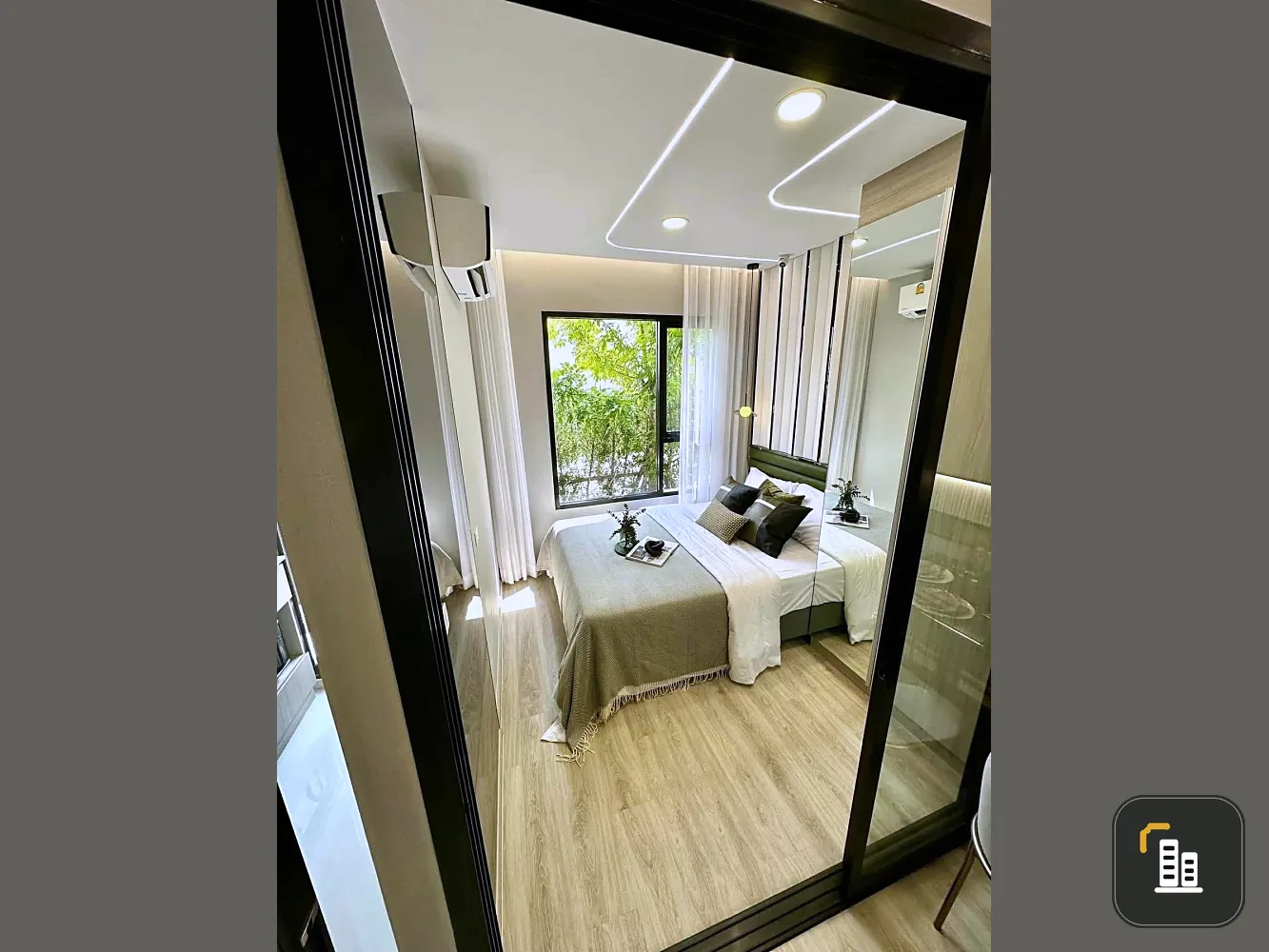 Selling down payment for The Origin Pinklao, 7th floor, unit 22. Excellent project with complete facilities. Book now!