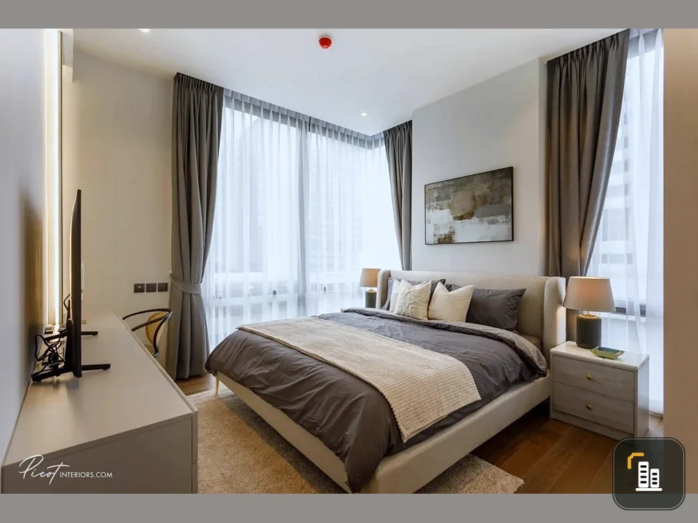 Wow!!! MUNIQ Langsuan condo, a super luxury community in the heart of the city, near Lumpini Park.
