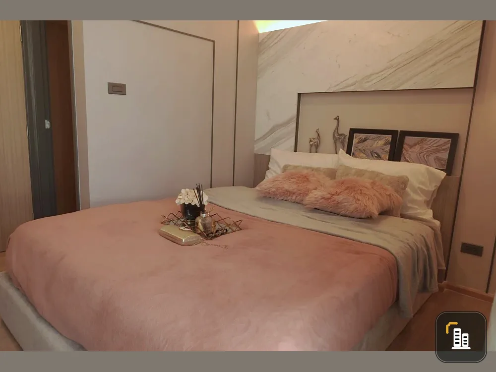 Selling The Moment Ratchada 19. Well-divided unit with spacious area and special function: 1 bedroom + 1 multipurpose room. Book now!