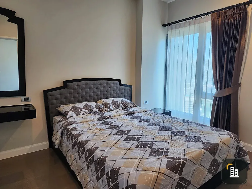 For rent: The Crest Sukhumvit 34, 21st floor (very high!). Fully furnished with appliances, ready to move in. Don't miss out!