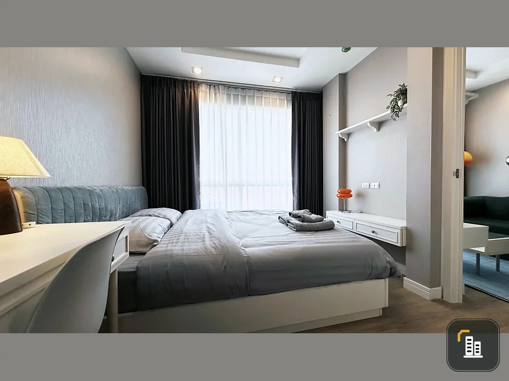 For sale or rent: The Blu X Bangsaen. A lovely unit on the 5th floor in a great location with unobstructed sea views. Don't miss out!