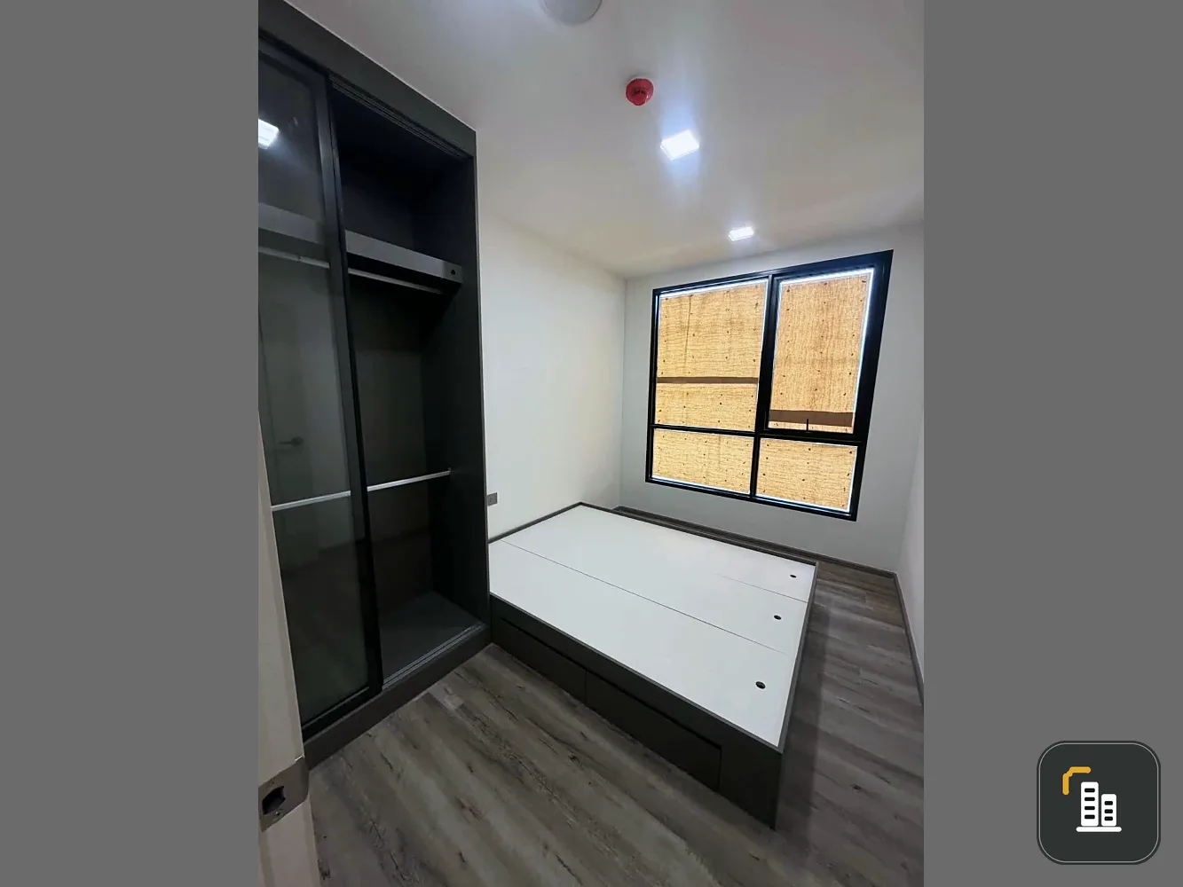 Selling down payment for Modiz Vault Kaset Sripatum, 4th floor. Great project, fully furnished unit. Book now!